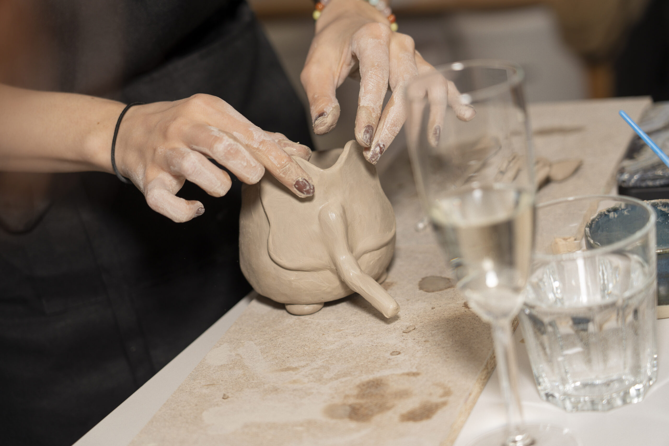 Modellierkurs Töpferkurs Prosecco Wine Clay Afterwork