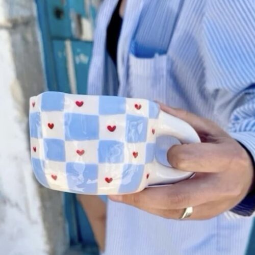 ClayClub: Tasse & To-go Becher töpfern am Di., 19.05.2026 von 17:00 bis 18:30 Uhr